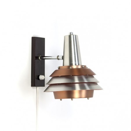 Wall lamp with aluminium discs