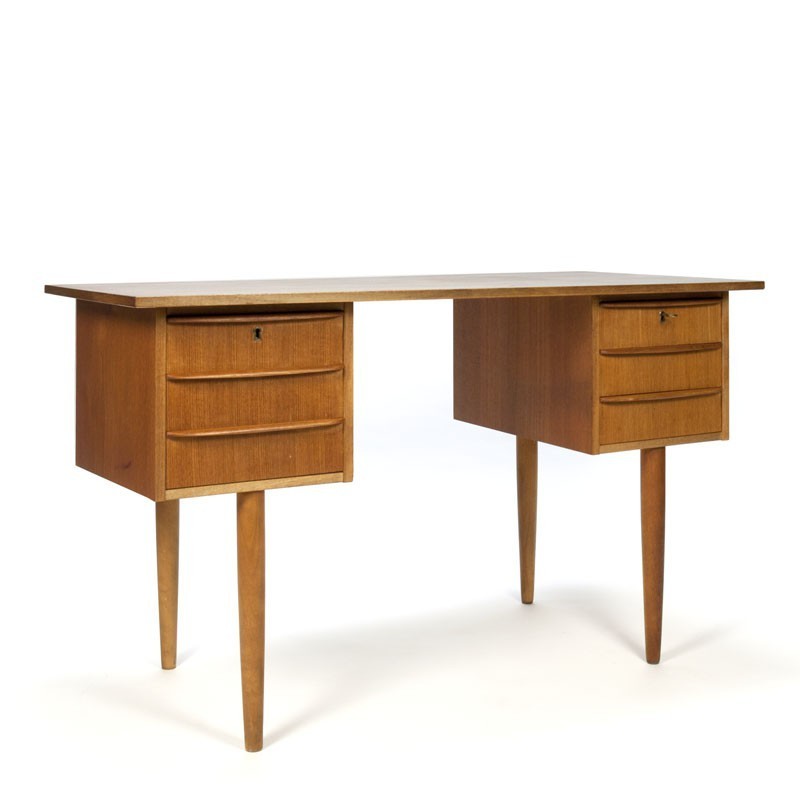 Vintage Danish desk in teak - Retro Studio