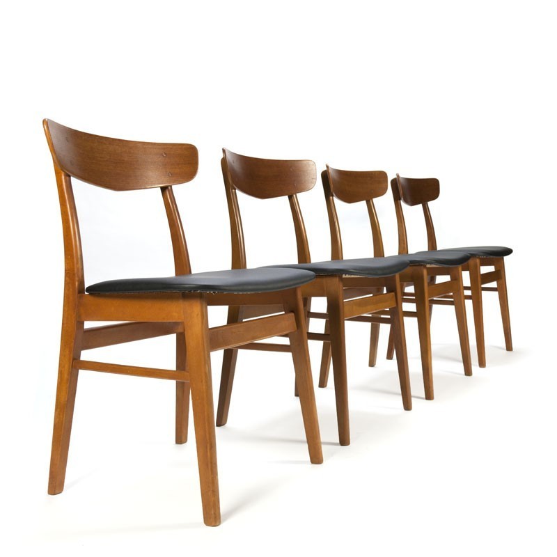Perceptie restjes een paar Teakhouten set van 4 Deense vintage stoelen - Retro Studio