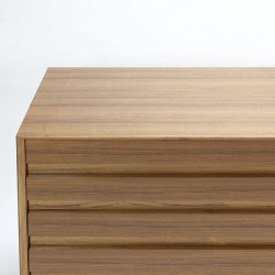 Omann Jun. teakhouten dressoir nr.18