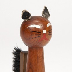 Teak Danish vintage clothing brush as a cat