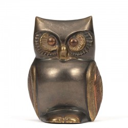 Small model vintage figurine of an owl