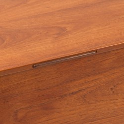 Teak Mid-Century Deens naaigerei tafeltje op wieltjes