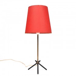 Three-legged Mid-Century vintage table lamp with red shade