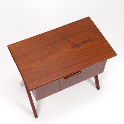 Deense vintage kastje in teak met grote lade