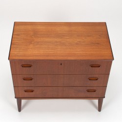 Omann Jun's Møbelfabrik Mid-Century vintage low model chest of