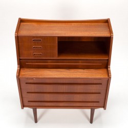 Deens vintage secretaire meubel in teak met lange greep