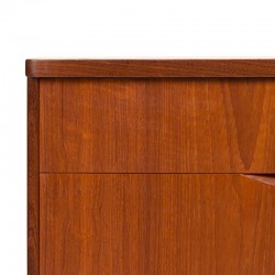 Deens teak Mid-Century vintage ladekastje met bijzondere greep