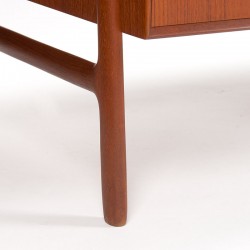 Omann Jun Møbelfabrik model 75 Mid-Century design desk in teak