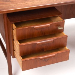 Omann Jun Møbelfabrik model 75 Mid-Century design bureau in teak