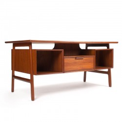 Omann Jun Møbelfabrik model 75 Mid-Century design bureau in teak