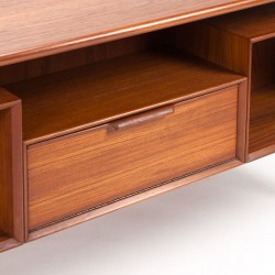 Omann Jun Møbelfabrik model 75 Mid-Century design desk in teak