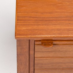 Klein model vintage teakhouten Mid-Century bureau