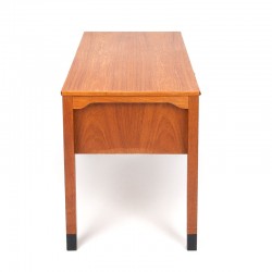 Klein model vintage teakhouten Mid-Century bureau