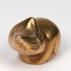 Figurine of a kitten in brass, small model