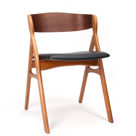 Model 71 chair vintage design Henning Kjaernulf